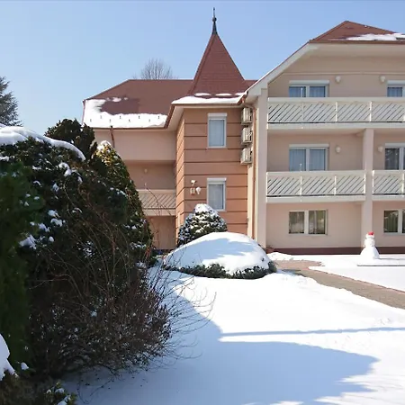 Klara Villa Heviz